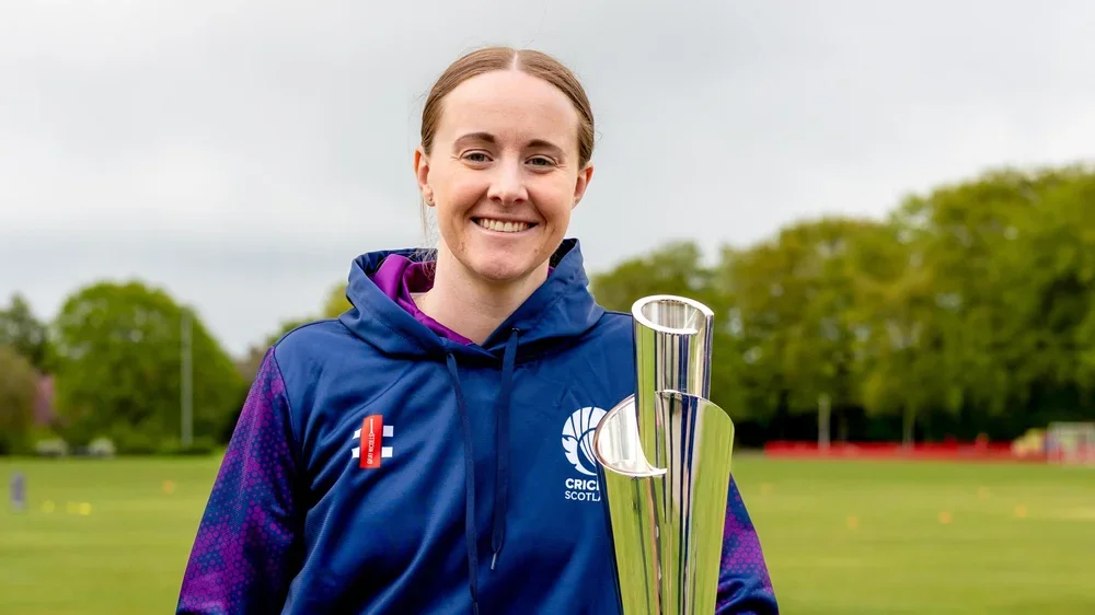 Kirstie Gordon with the Women's T20 World Cup trophy
