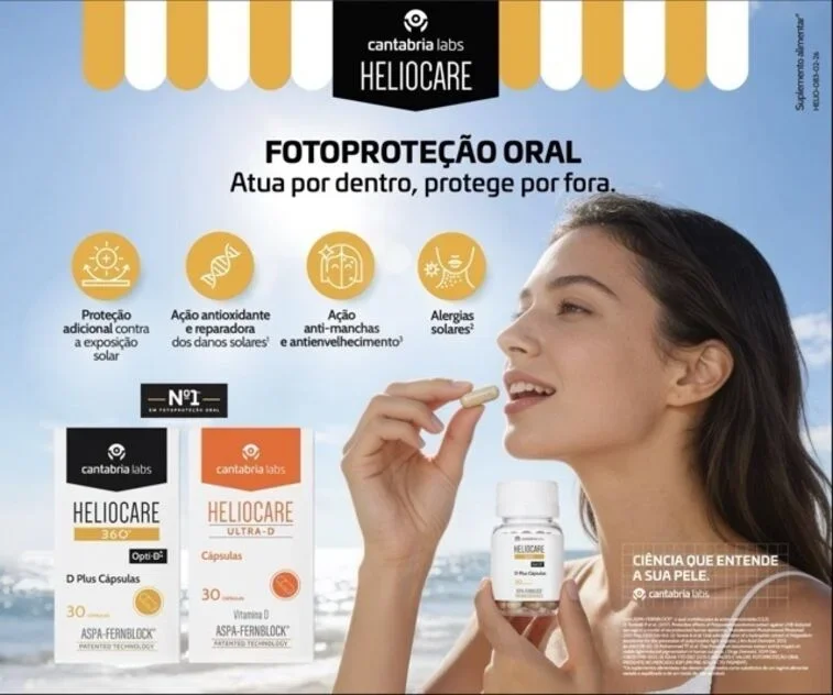 Mulher sorri na praia, protegendo-se do sol com fotoproteção oral